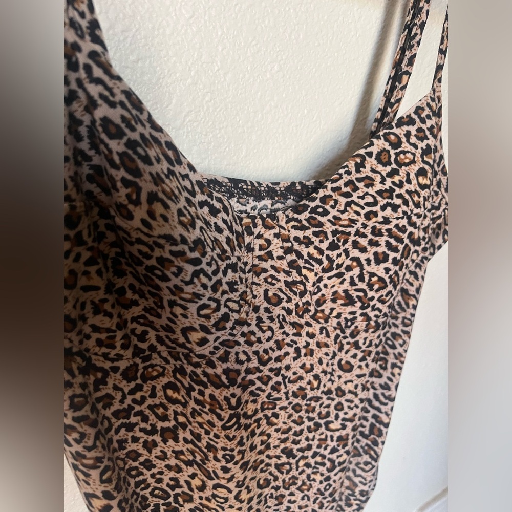 Leopard Print Sleeveless Top
